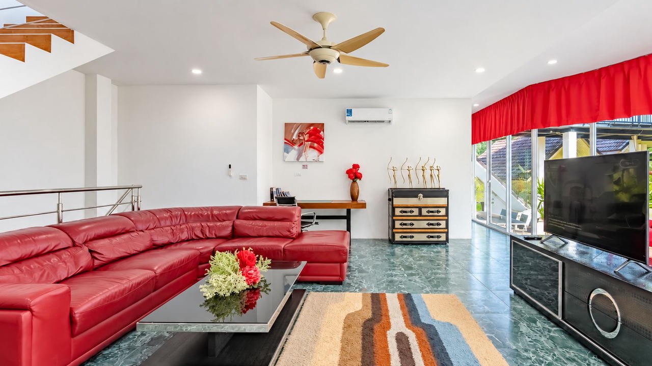 Photo of Livingroom in Chalong