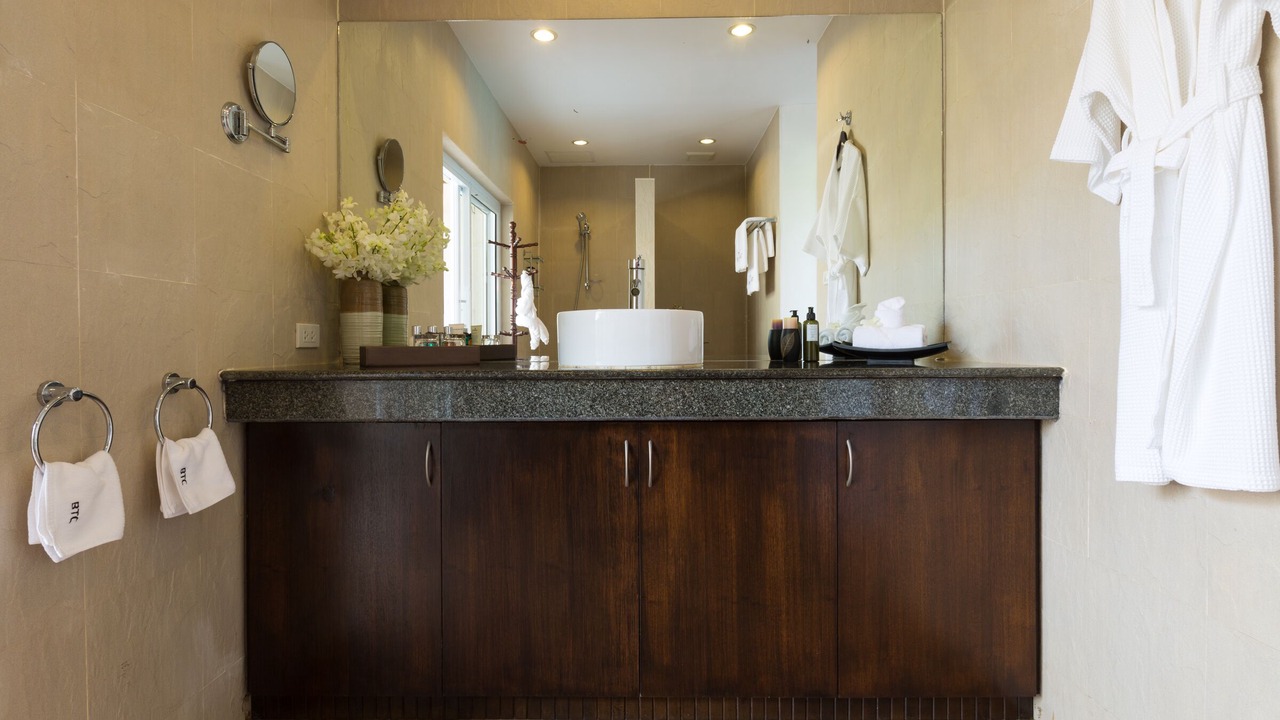 Photo of Bathroom in Laem Set
