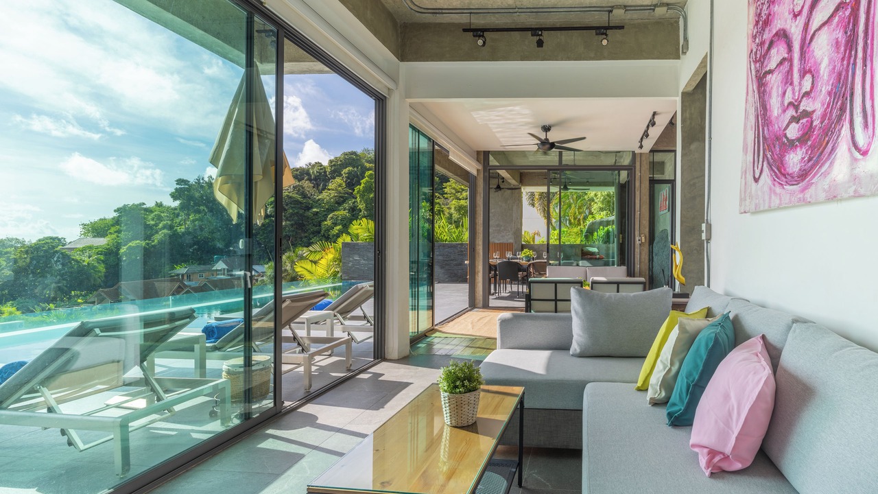 Photo of Livingroom in Karon