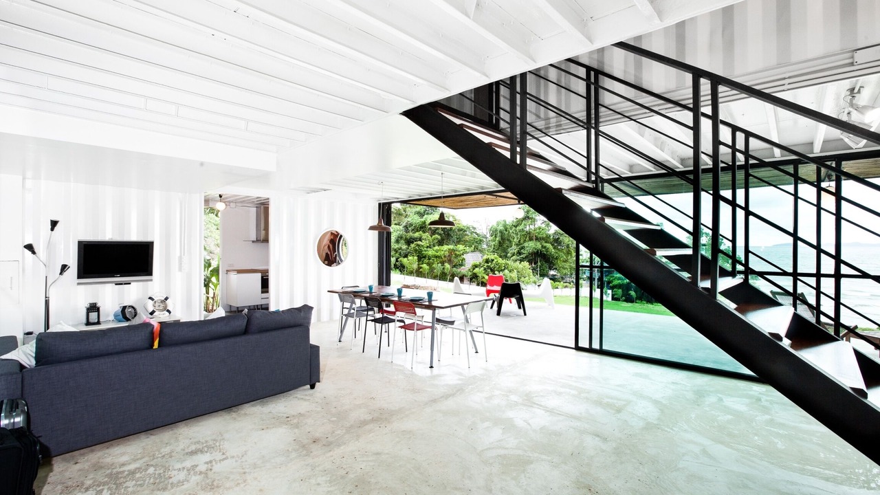 Photo of Livingroom in Laem Sing