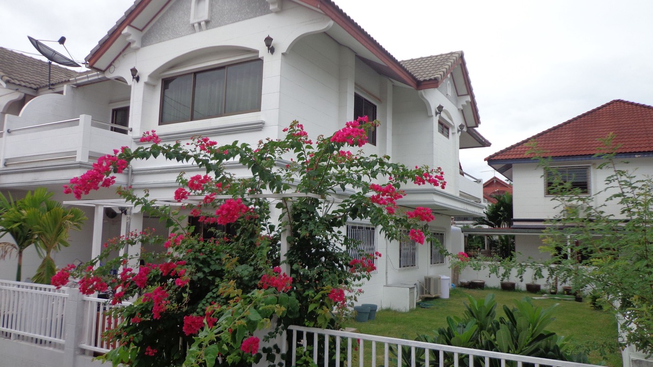 Photo of Outdoor in Saen Suk