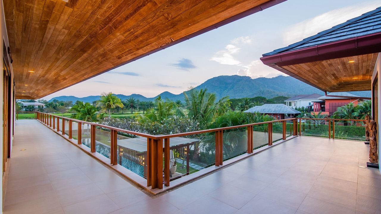 Photo of Patio Balcony in Sam Phraya