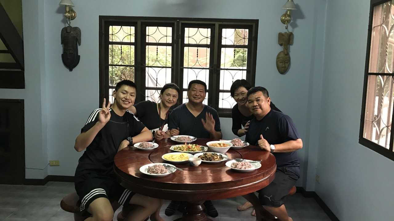 Photo of Others in Saen Saep
