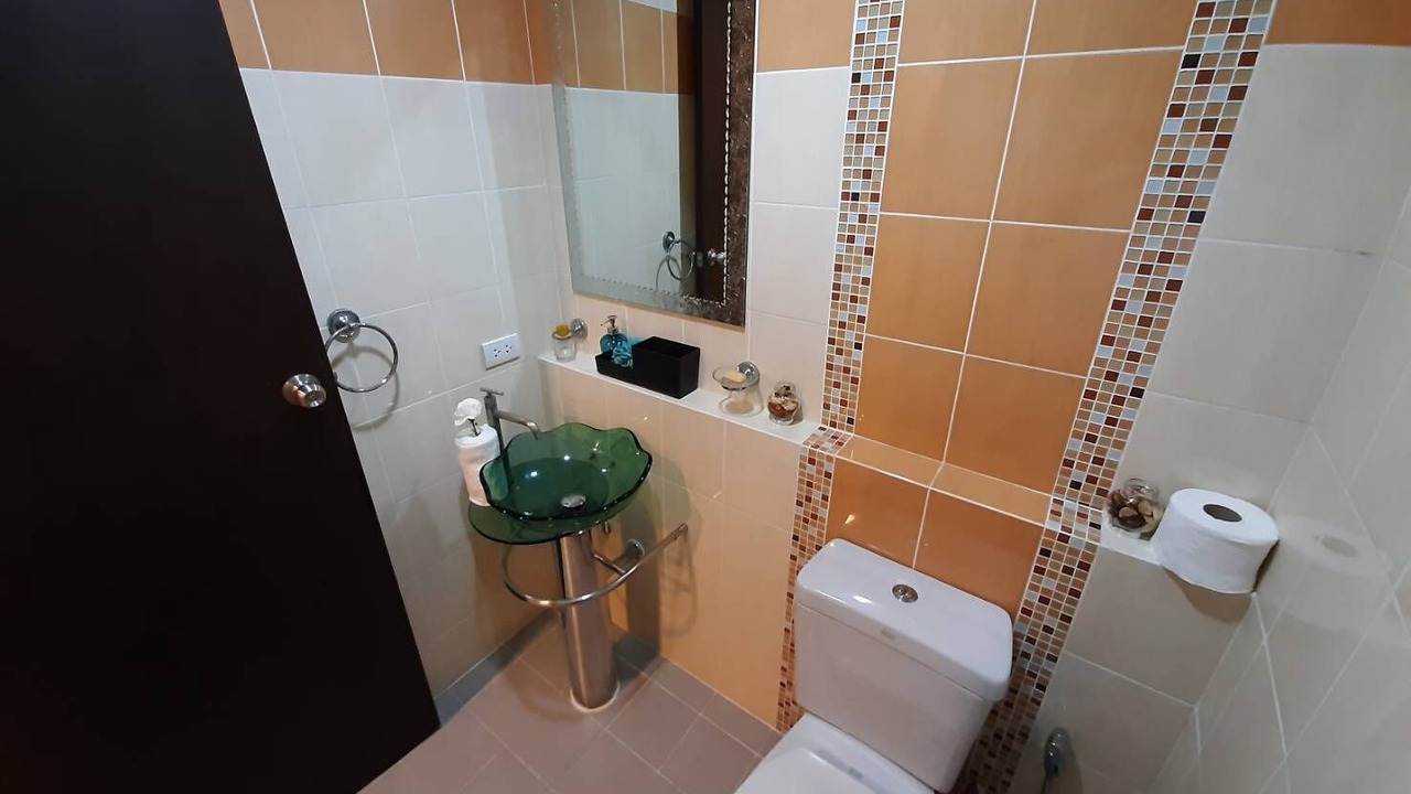Photo of Bathroom in Tha Raeng