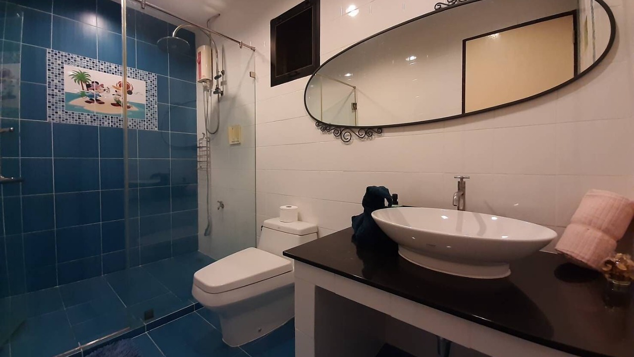 Photo of Bathroom in Tha Raeng