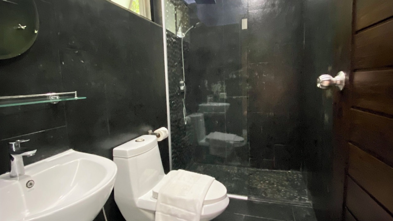 Photo of Bathroom in Hua Thanon