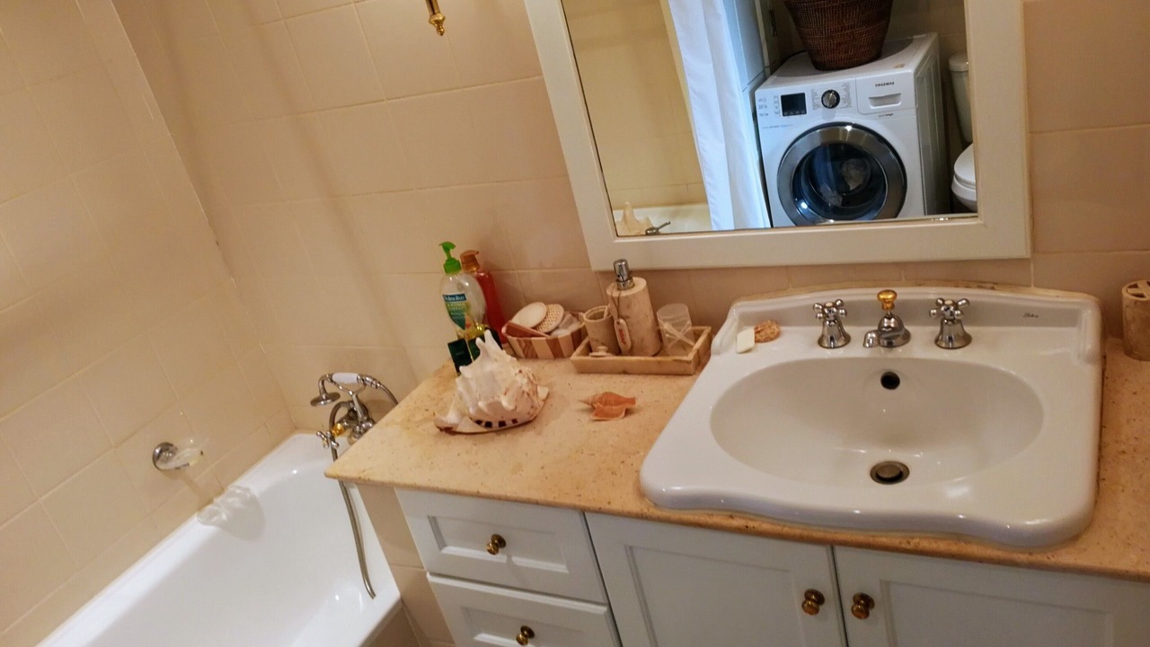 Photo of Bathroom in Embassy District