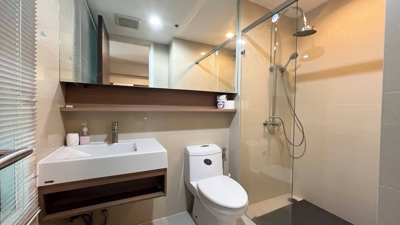Photo of Bathroom in Khlong Toei Nuea