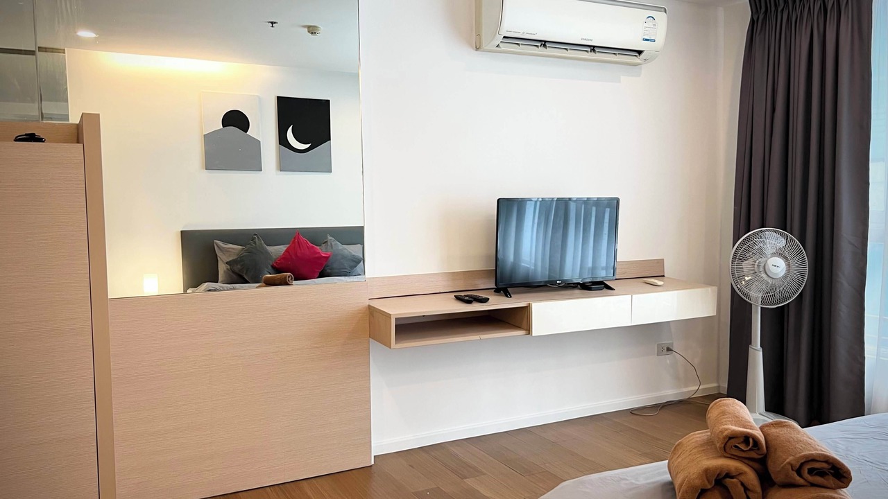 Photo of Bedroom in Khlong Toei Nuea