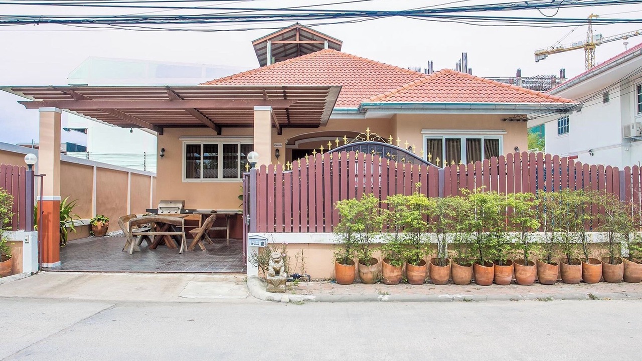 Photo of Outdoor in Na Kluea