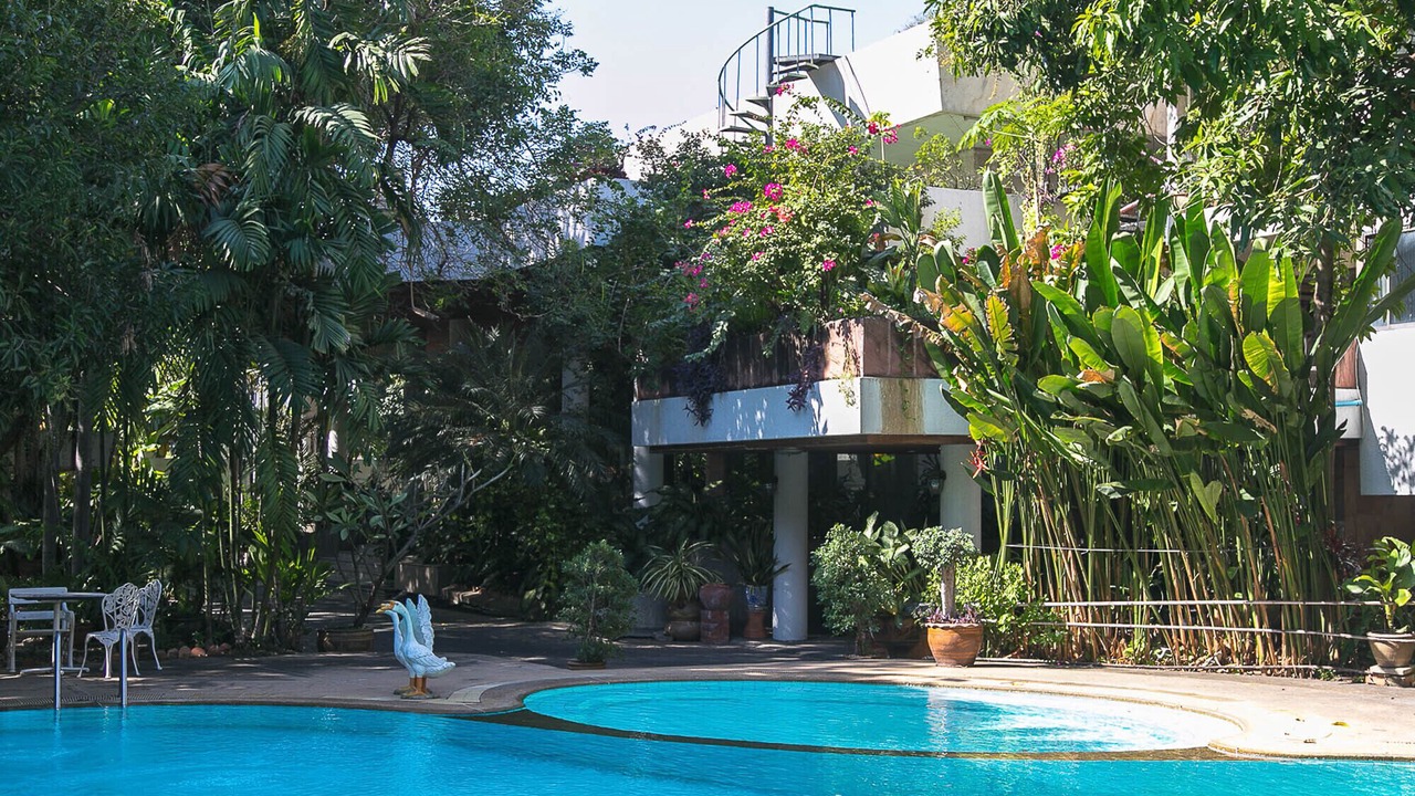 Photo of Outdoor in Samsen Nai