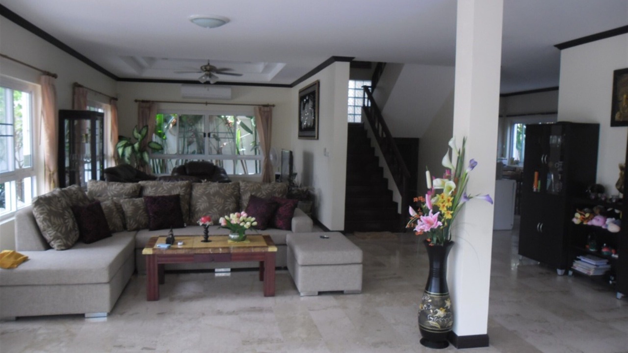 Photo of Livingroom in Hin Lek Fai