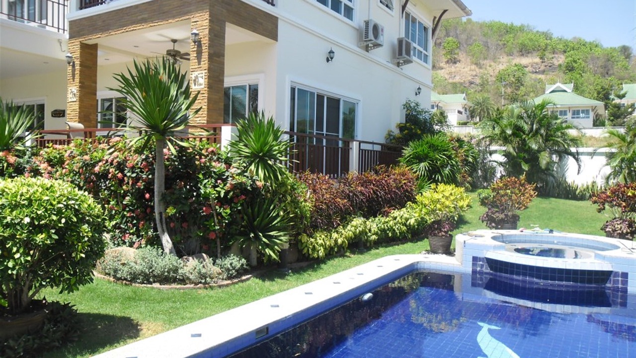 Photo of Outdoor in Hin Lek Fai