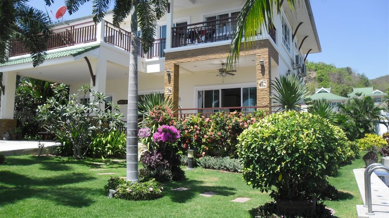 Photo of Outdoor in Hin Lek Fai