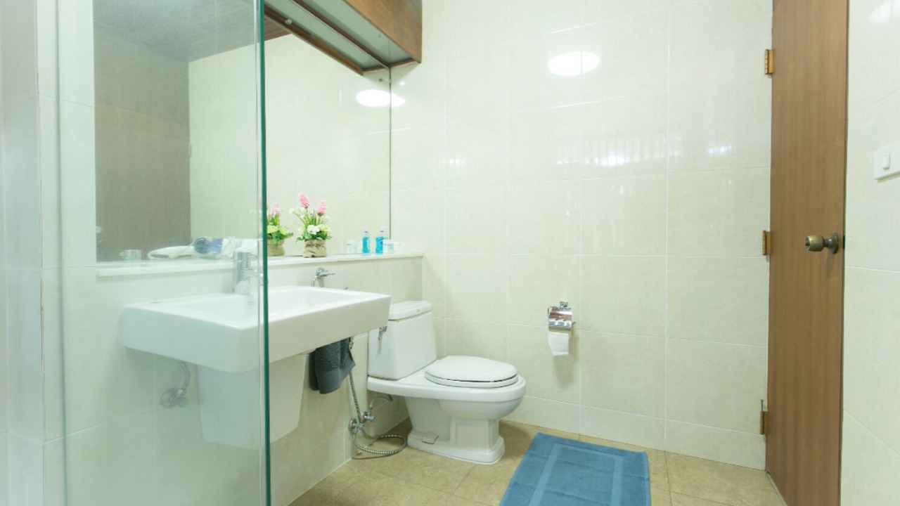 Photo of Bathroom in Thung Maha Mek