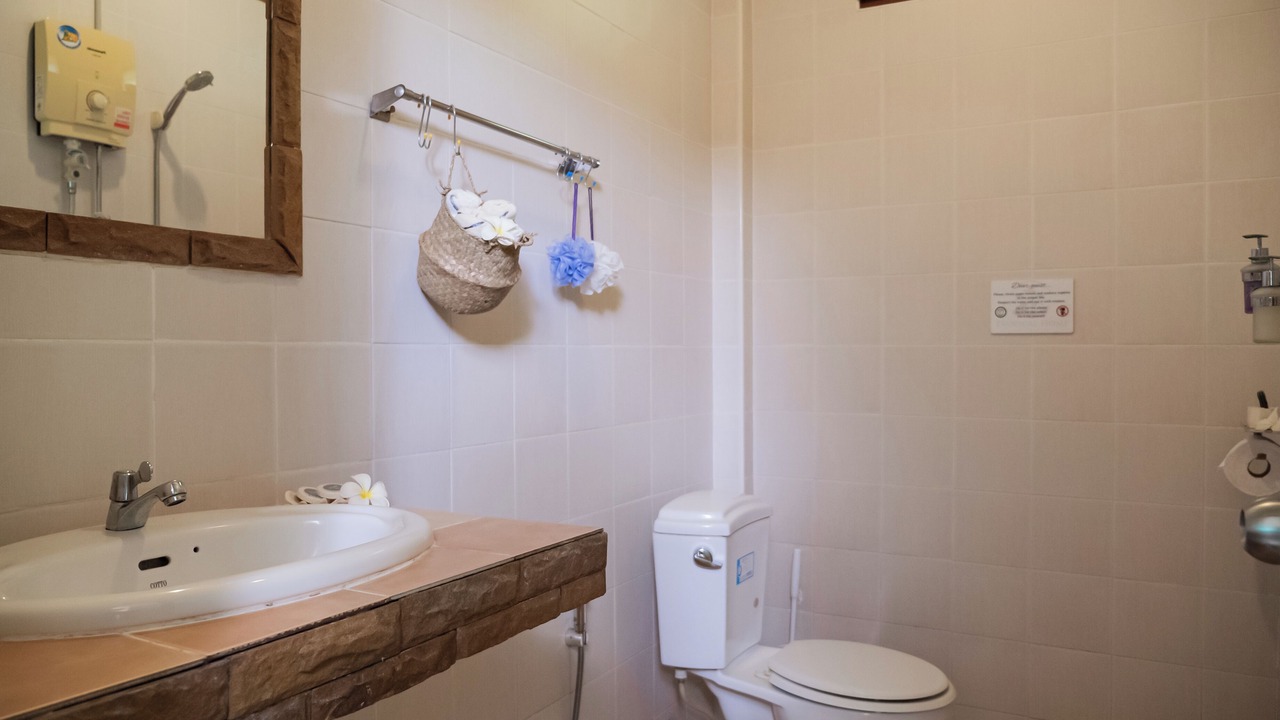 Photo of Bathroom in Wok Tum