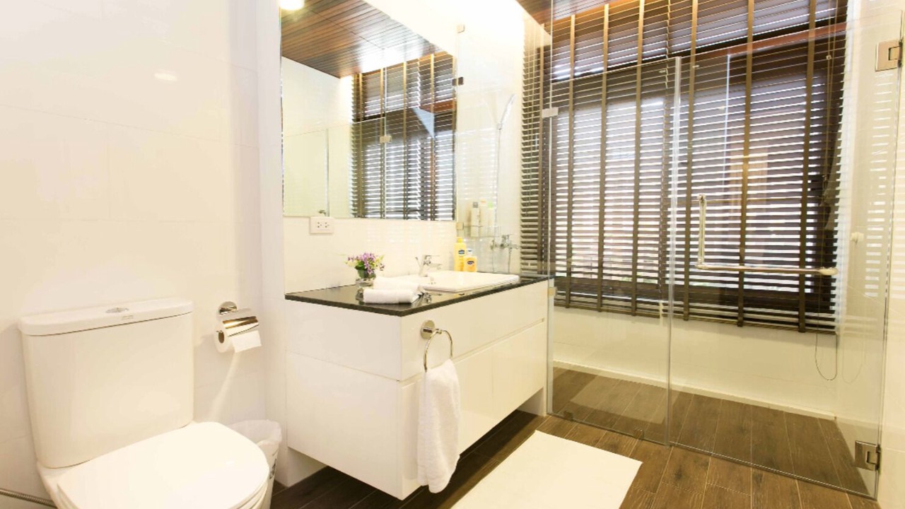 Photo of Bathroom in Thung Maha Mek