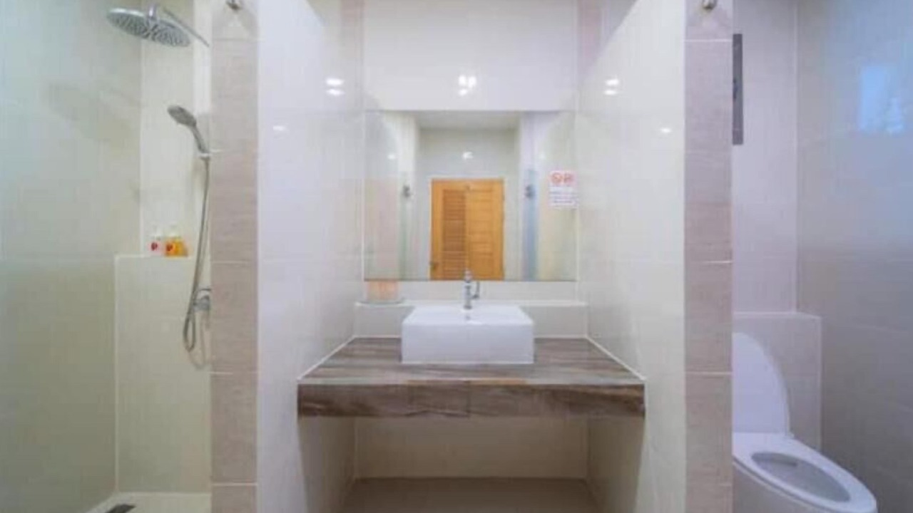 Photo of Bathroom in Koh Kaew