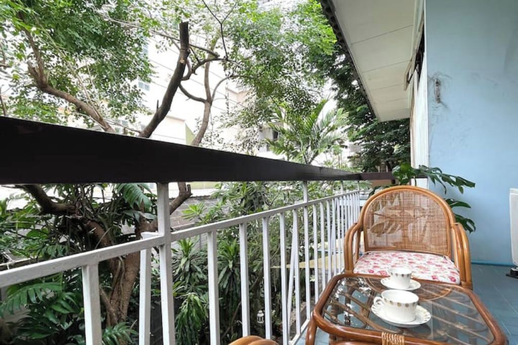 Photo of Outdoor in Samsen Nai