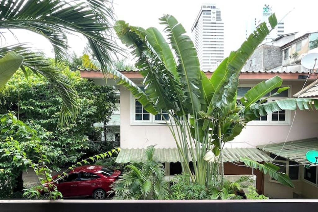 Photo of Outdoor in Samsen Nai