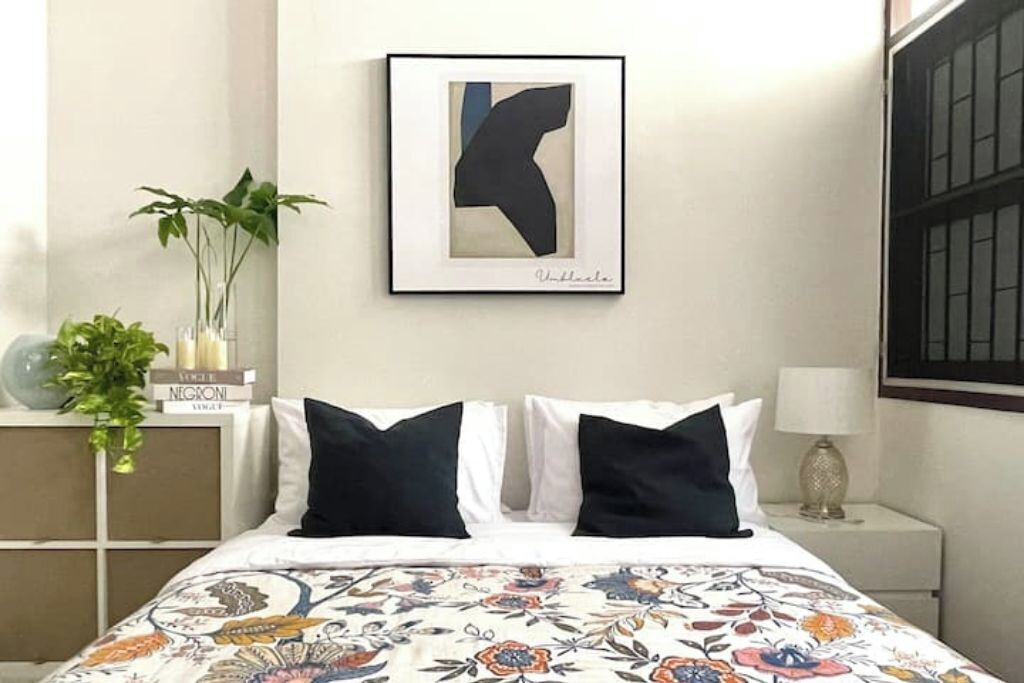 Photo of Bedroom in Samsen Nai