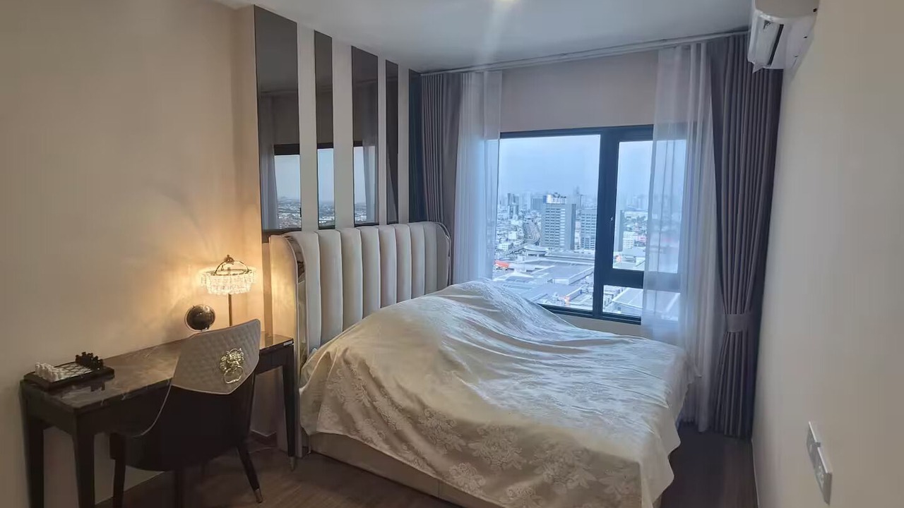 Photo of Bedroom in Huai Khwang