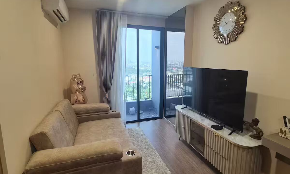 Photo of Livingroom in Huai Khwang