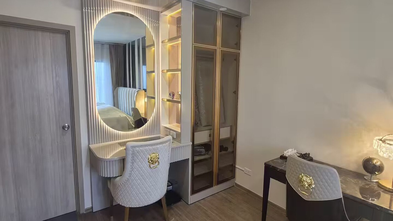Photo of Bedroom in Huai Khwang