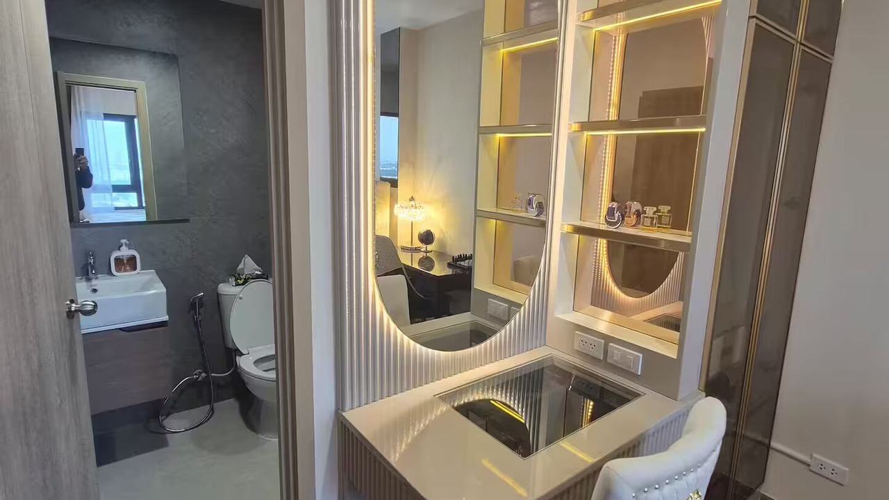 Photo of Bathroom in Huai Khwang