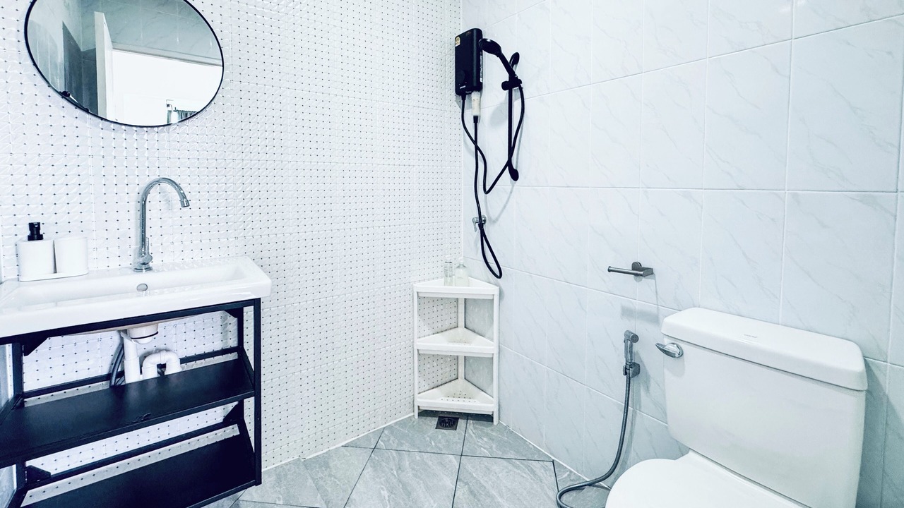 Photo of Bathroom in Pak Nam Pran