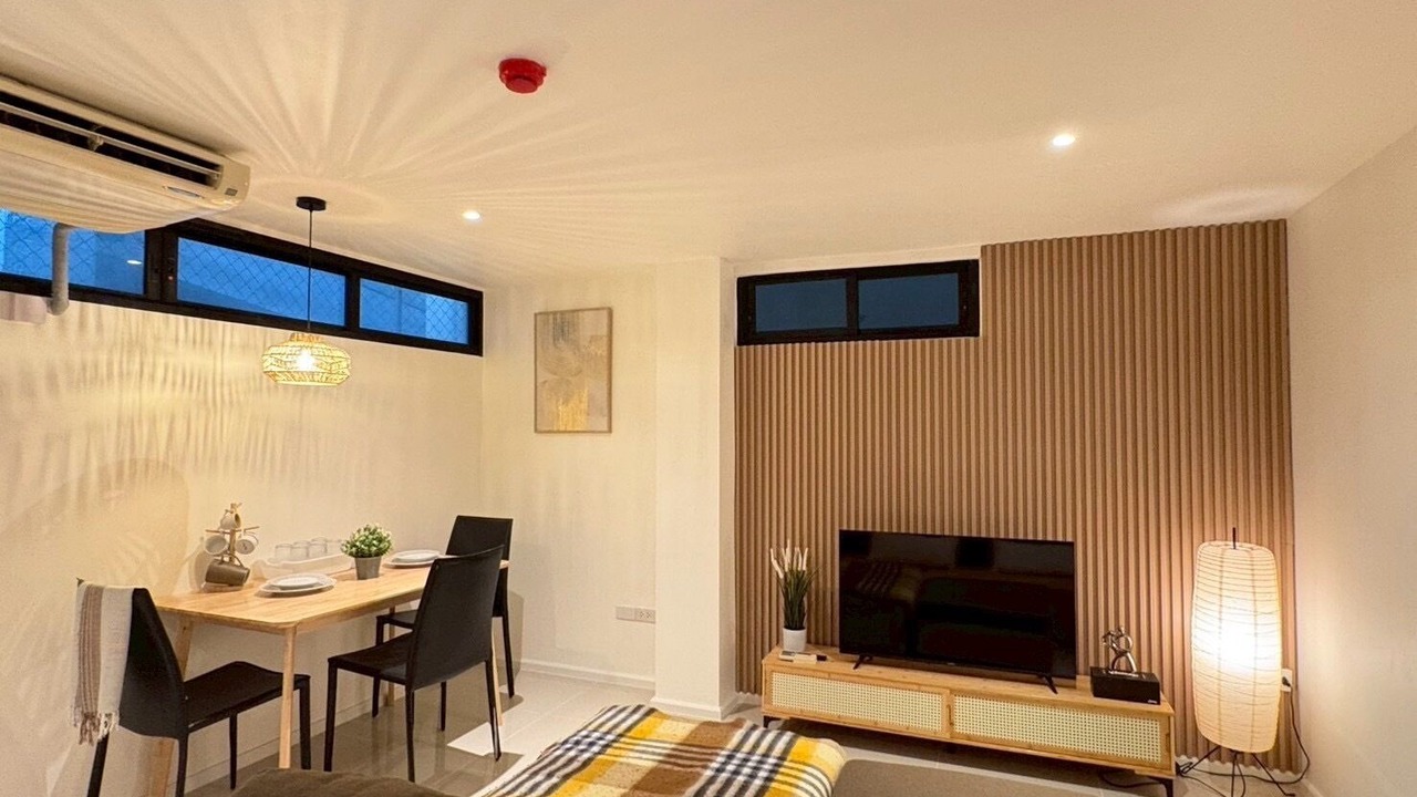 Photo of Livingroom in Embassy District