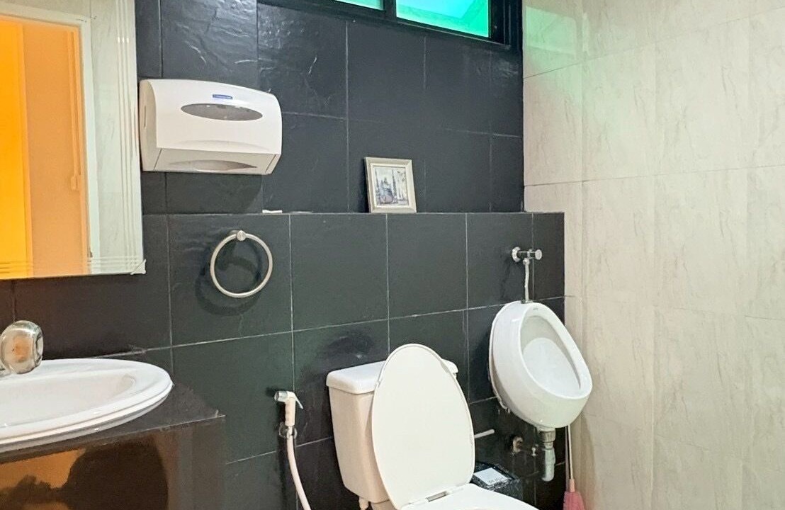 Photo of Bathroom in Embassy District