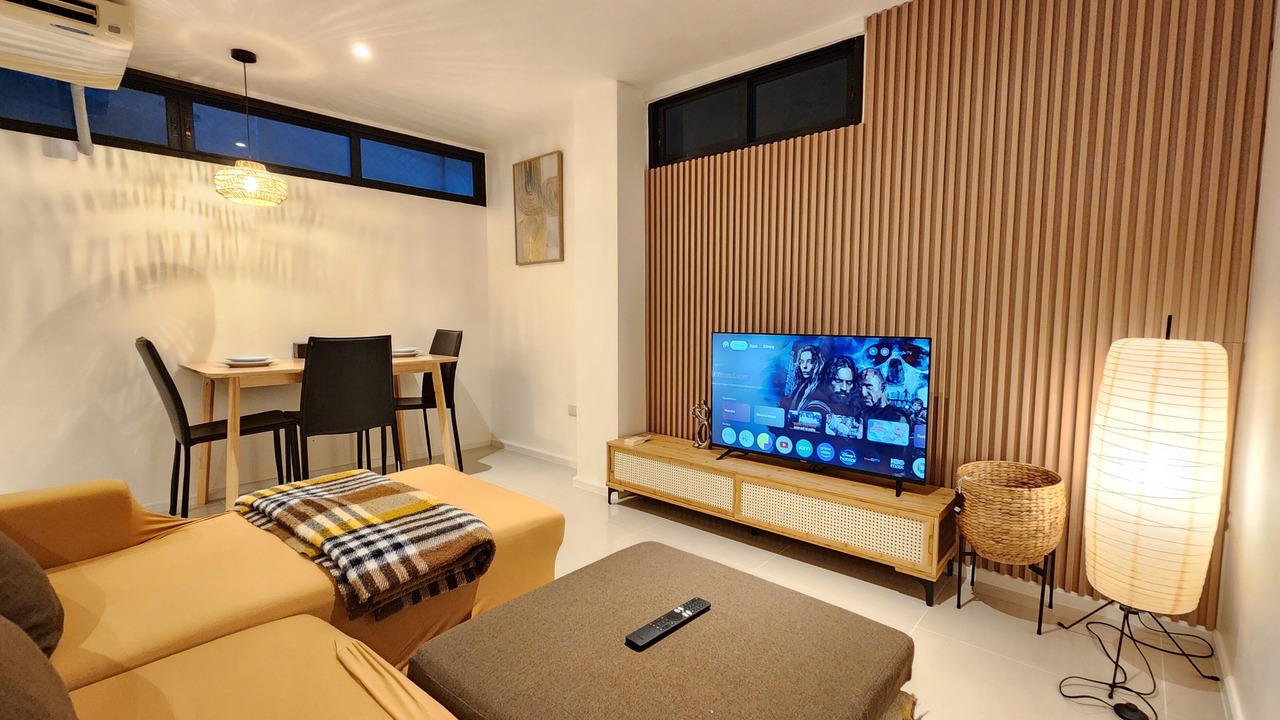 Photo of Livingroom in Embassy District