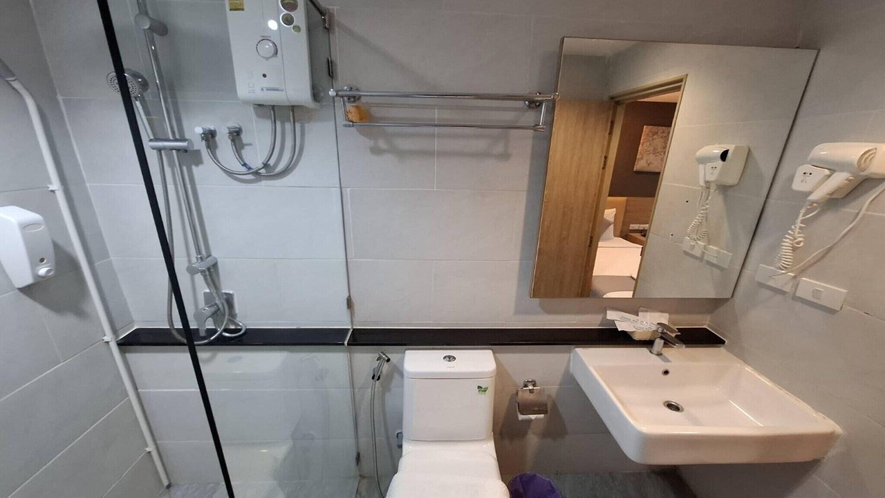 Photo of Bathroom in Thanon Phaya Thai