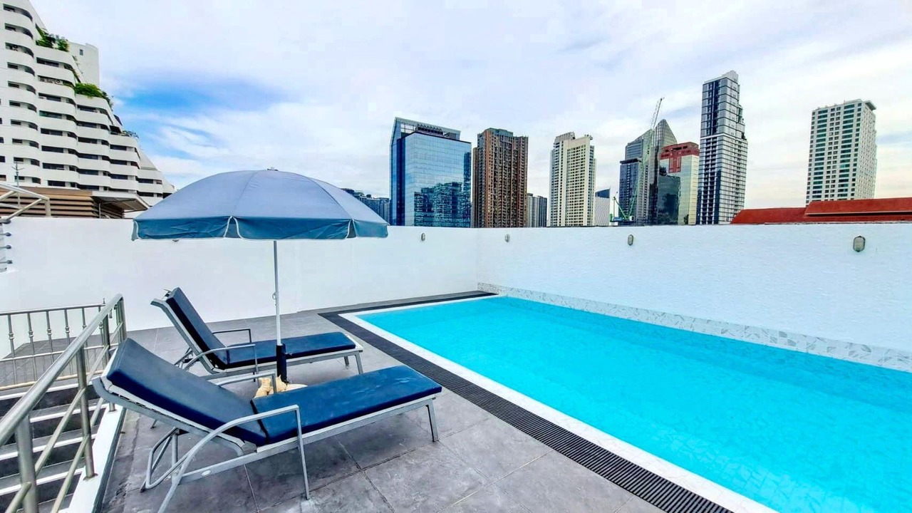 Photo of Outdoor in Khlong Toei Nuea