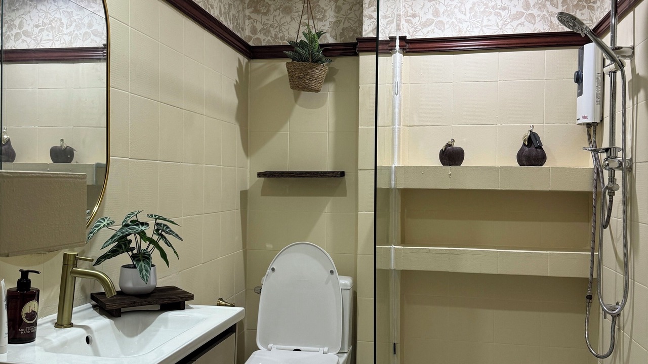 Photo of Bathroom in Huai Khwang