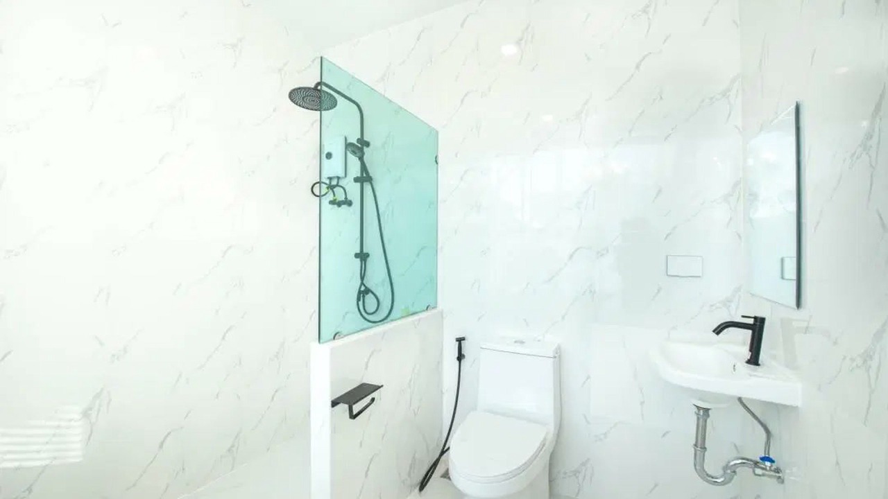 Photo of Bathroom in Pong