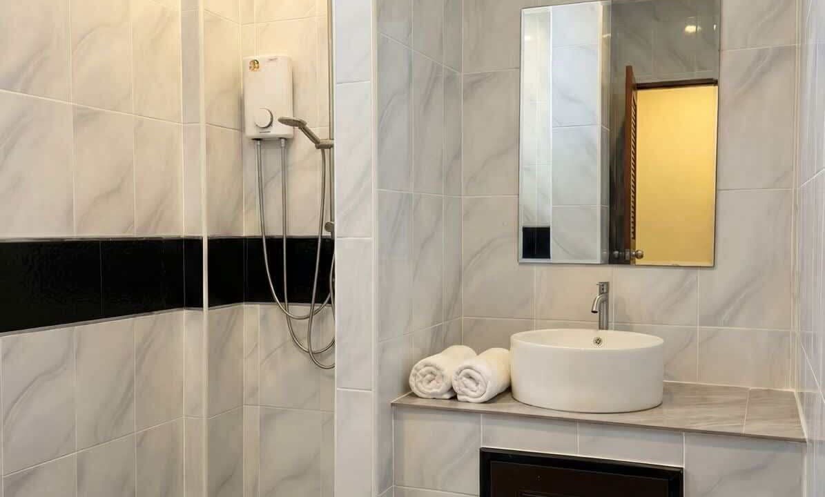 Photo of Bathroom in Srithanu
