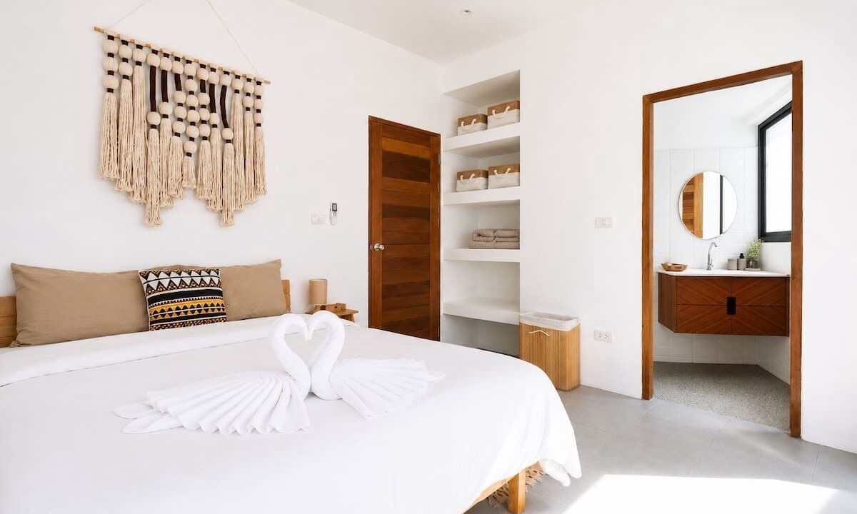 Photo of Bedroom in Srithanu