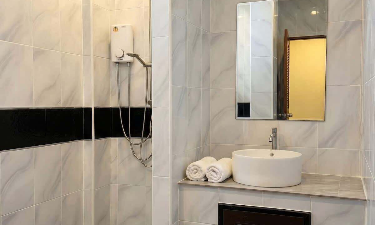 Photo of Bathroom in Srithanu