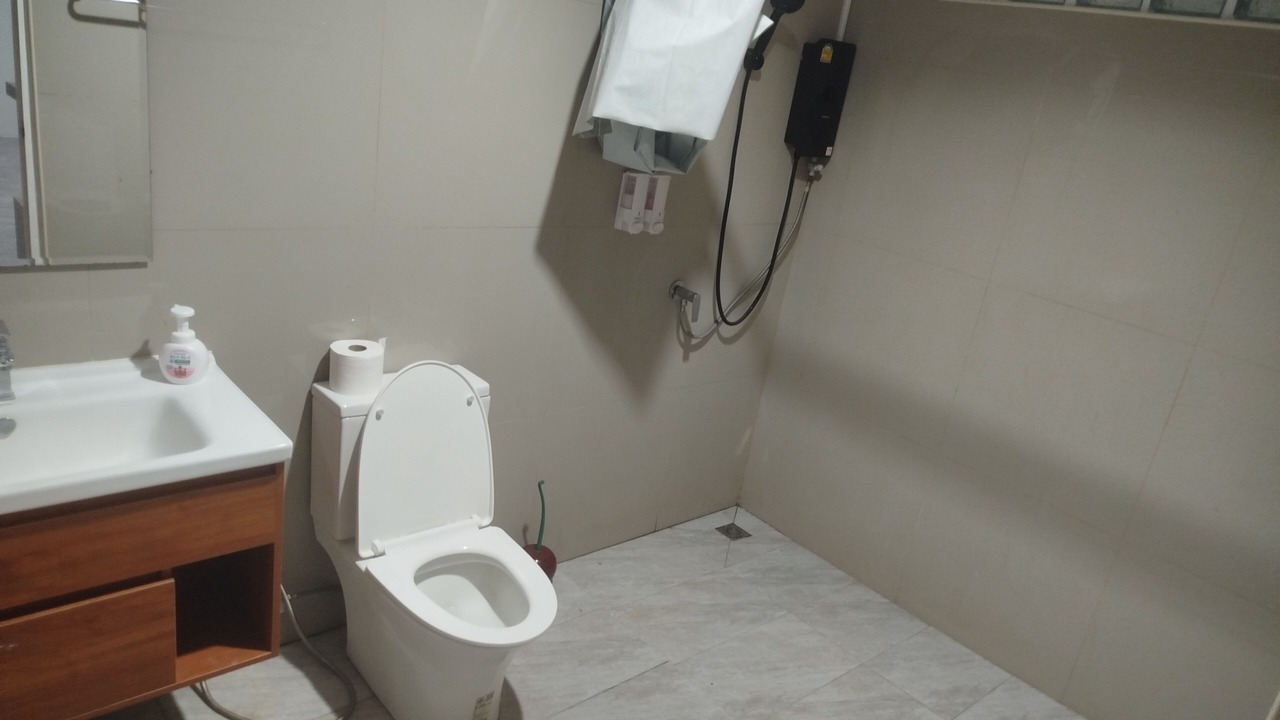 Photo of Bathroom in Khanom