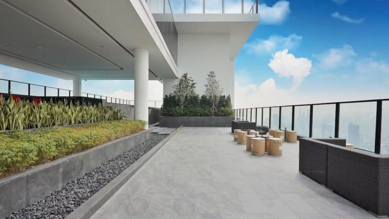 Photo of Patio Balcony in Huai Khwang
