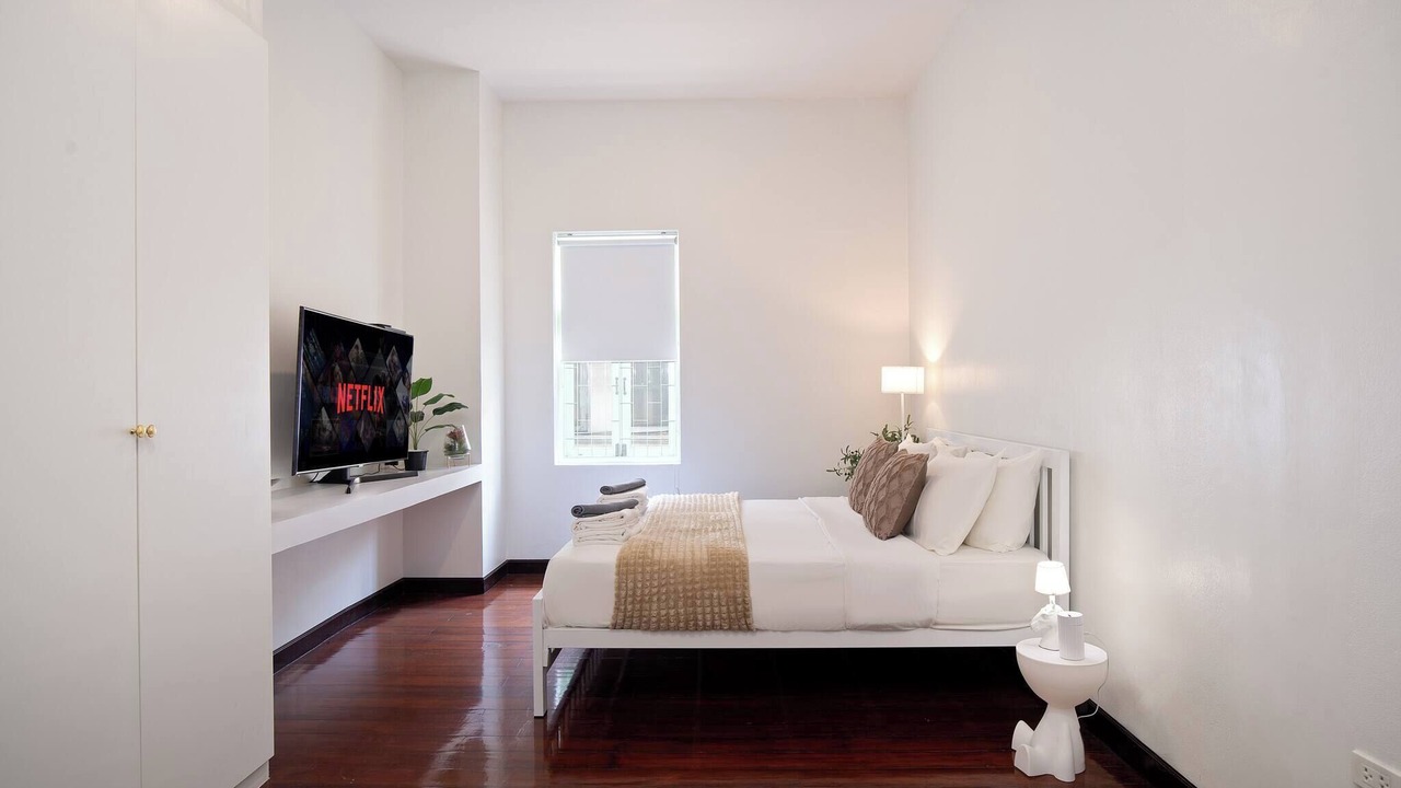 Photo of Bedroom in Si Phraya