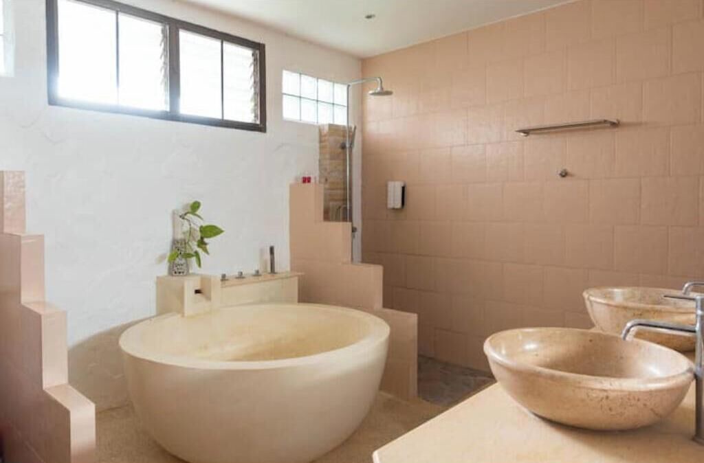 Photo of Bathroom in Maret