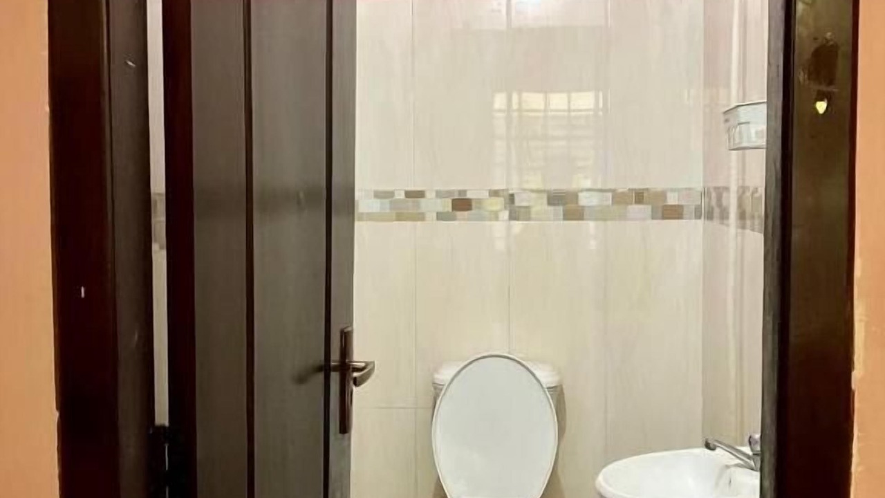 Photo of Bathroom in Chamkar Mon