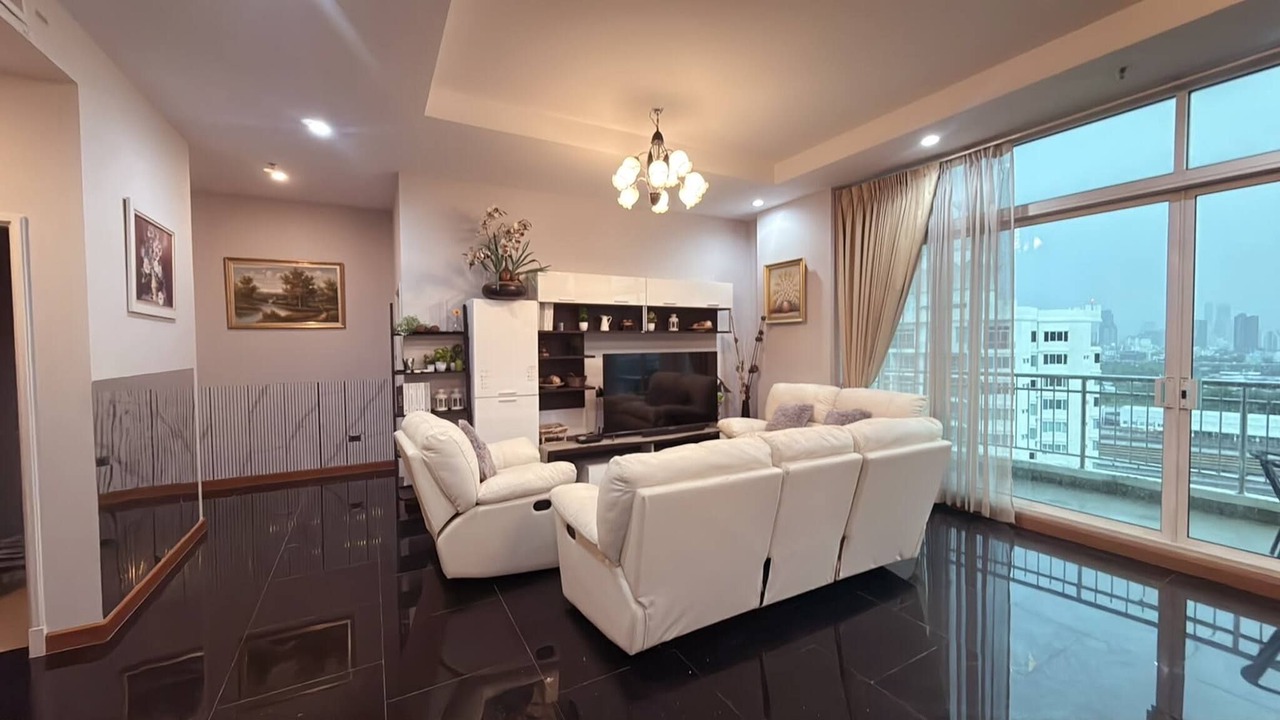 Photo of Livingroom in Huai Khwang