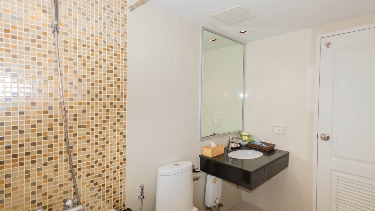 Photo of Bathroom in Khlong Tan Nuea