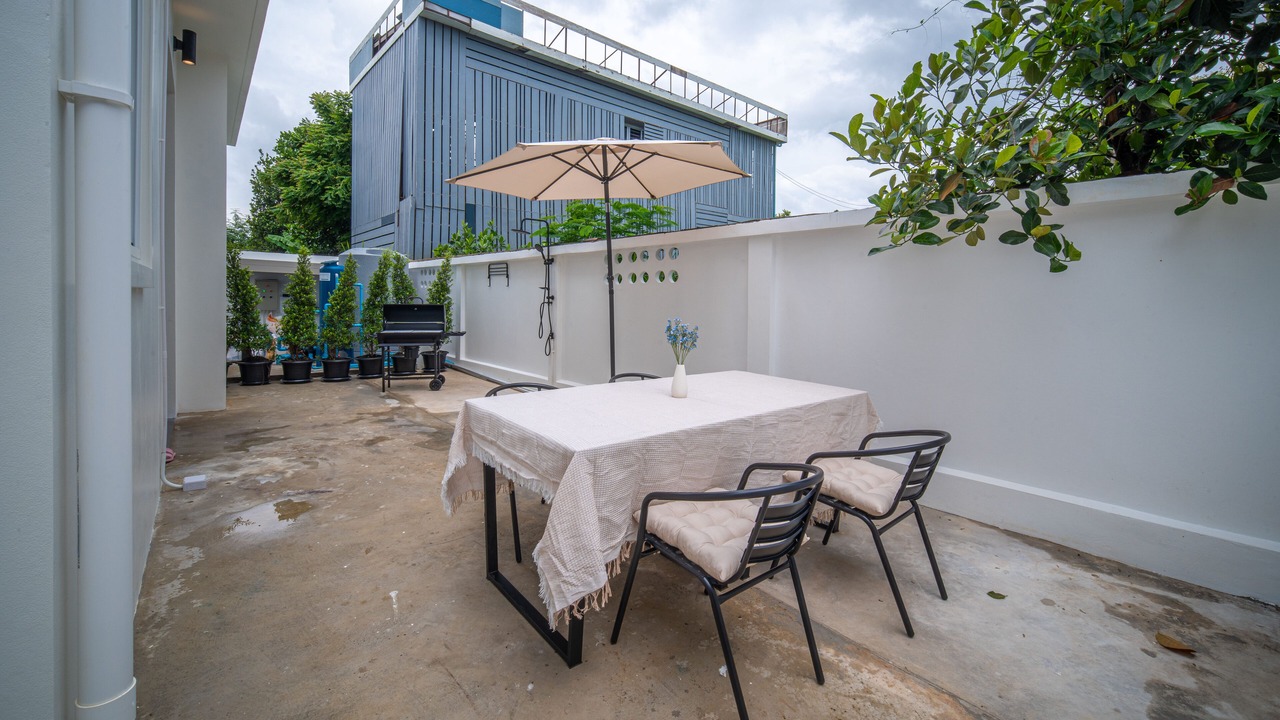 Photo of Outdoor in Chaiyasathan