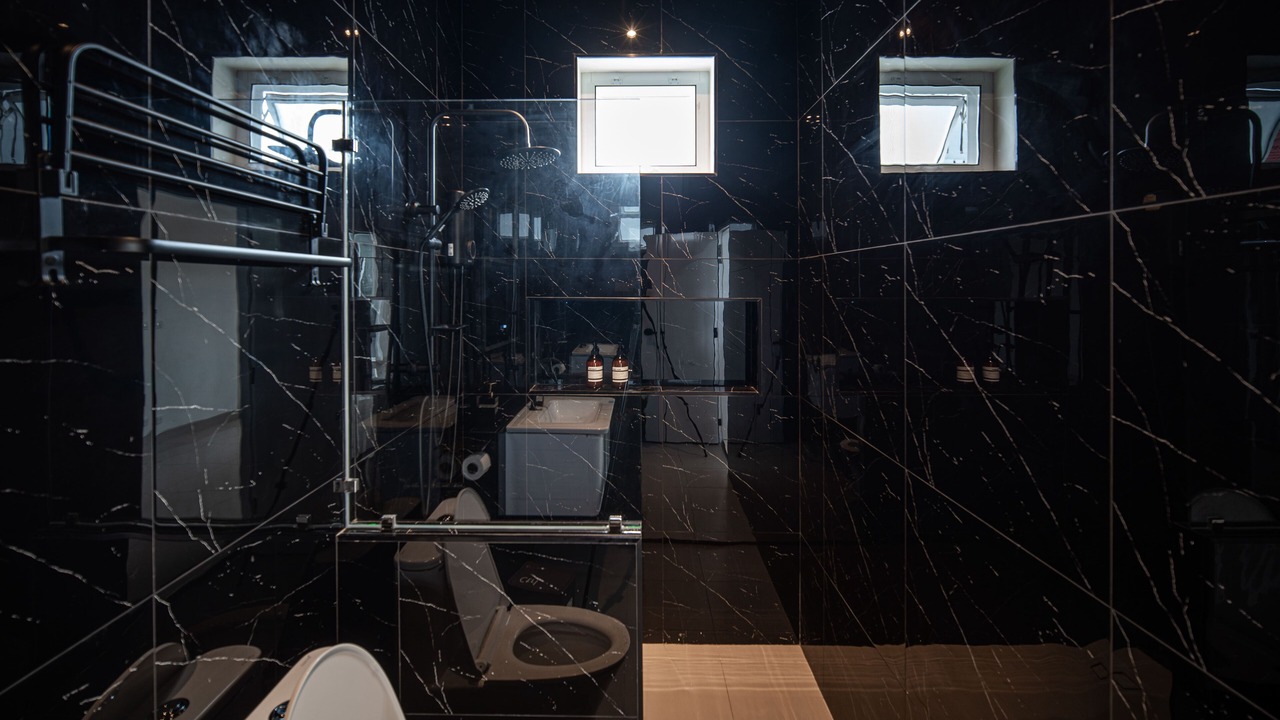 Photo of Bathroom in Chaiyasathan