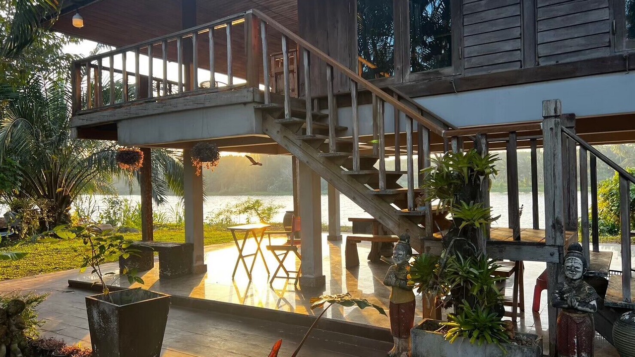 Photo of Patio Balcony in Phunphin